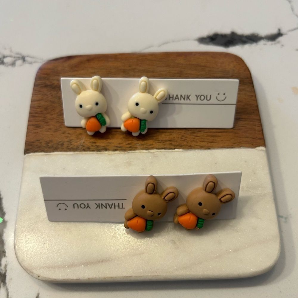 Bunny earrings 